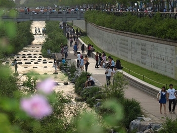 Cheonggyecheon_River