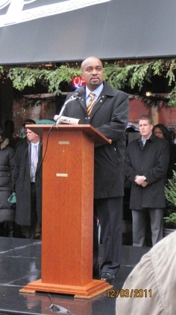 HUD Region V Administrator Antonio Riley announces HUD's $2.9 million Sustainable Communities Challenge Grant to the West Cook County Housing Collaborative.